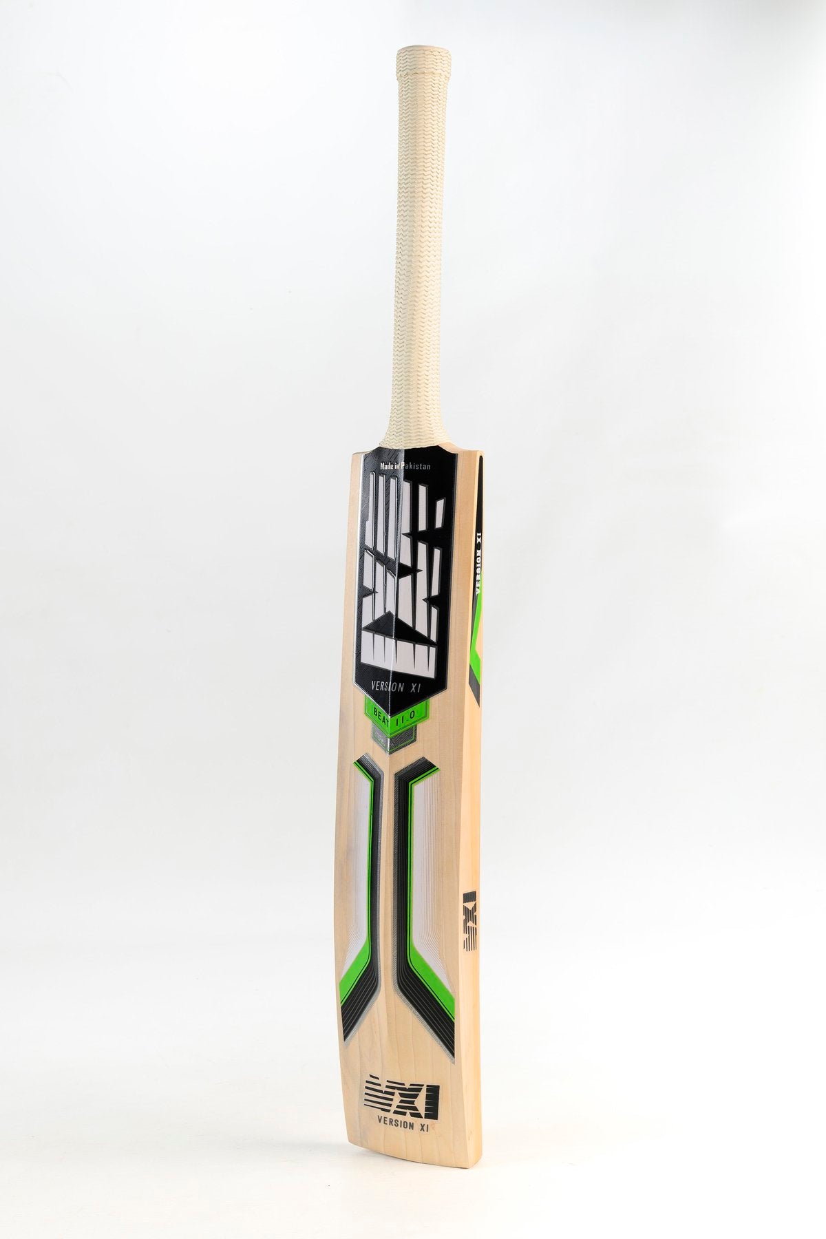 Beat 11.0 – English Willow Cricket Bat - image 4