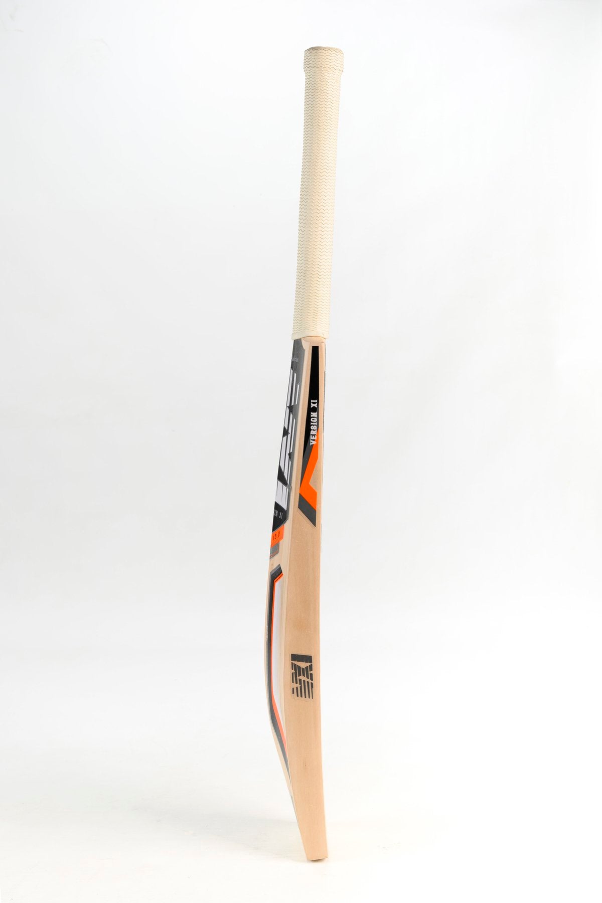 Beat 13.0 – English Willow Cricket Bat - image 3